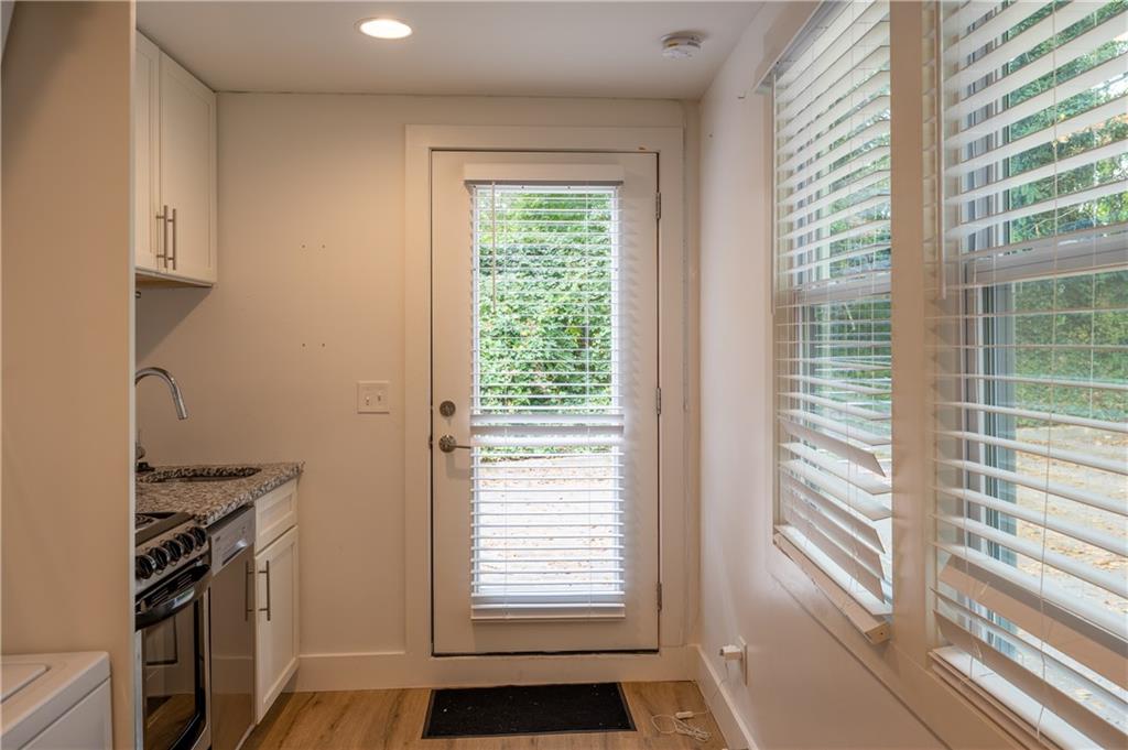 1170 Greenwich Street Unit 7