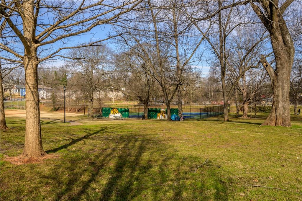 1170 Greenwich Street Unit 7