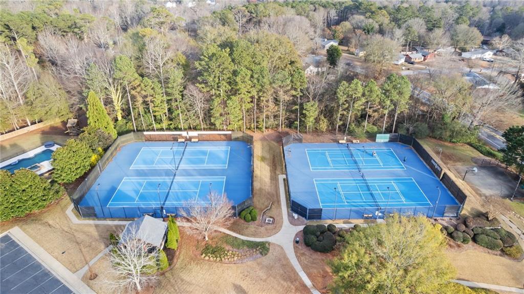 211 Woodview Lane
