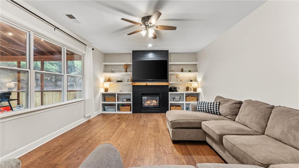 211 Woodview Lane