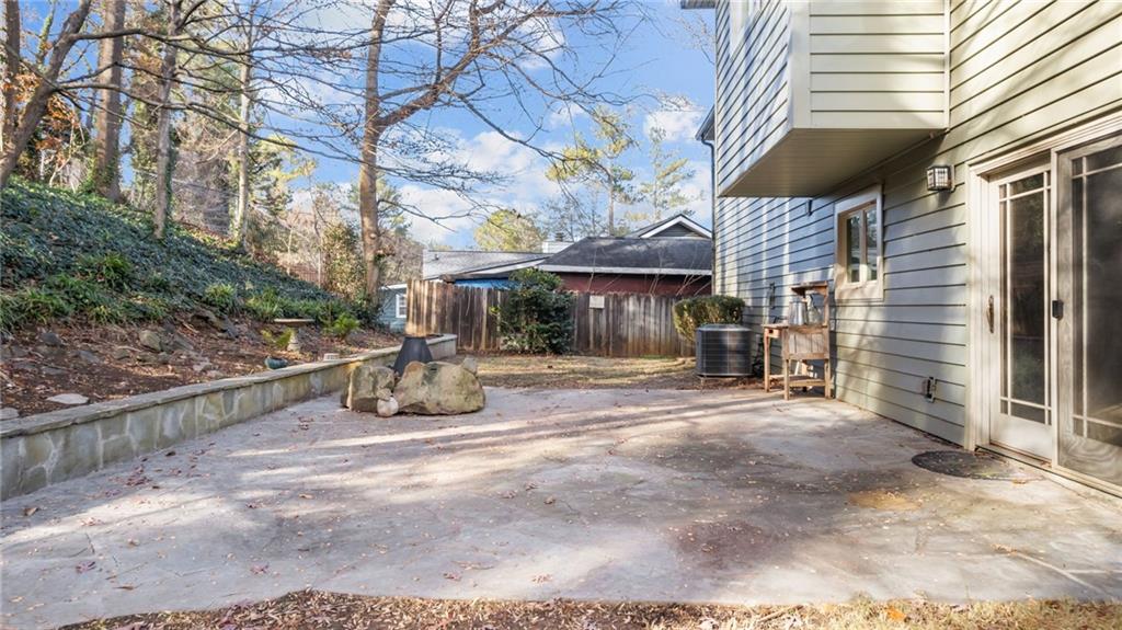 570 Candlewick Lane NW