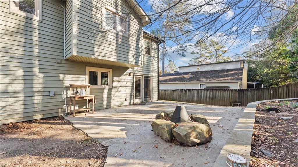 570 Candlewick Lane NW