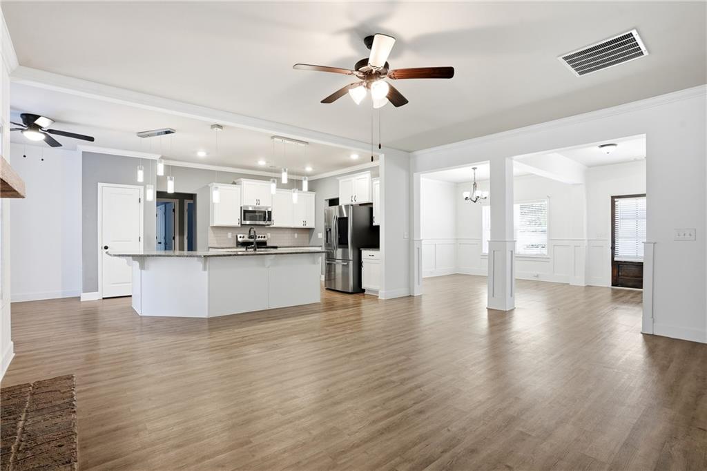 95 Hawthorn Lane