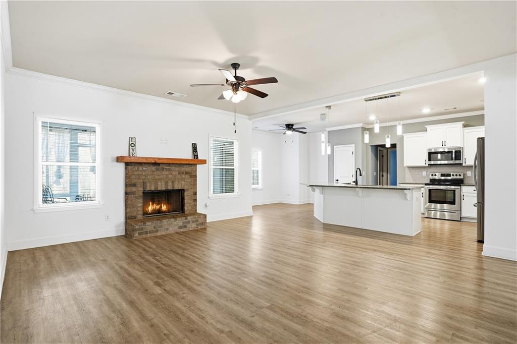 95 Hawthorn Lane