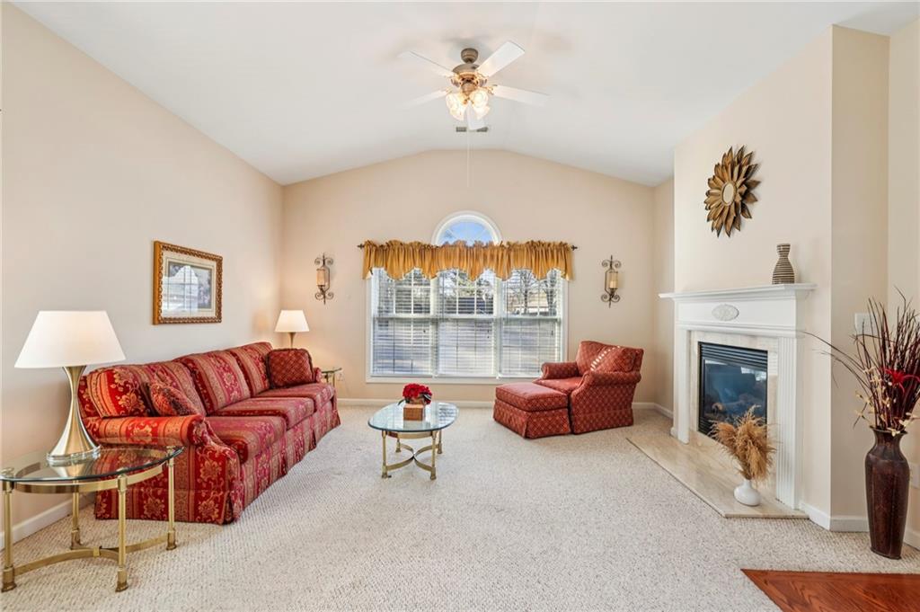 119 HOLIDAY Road Unit 1202