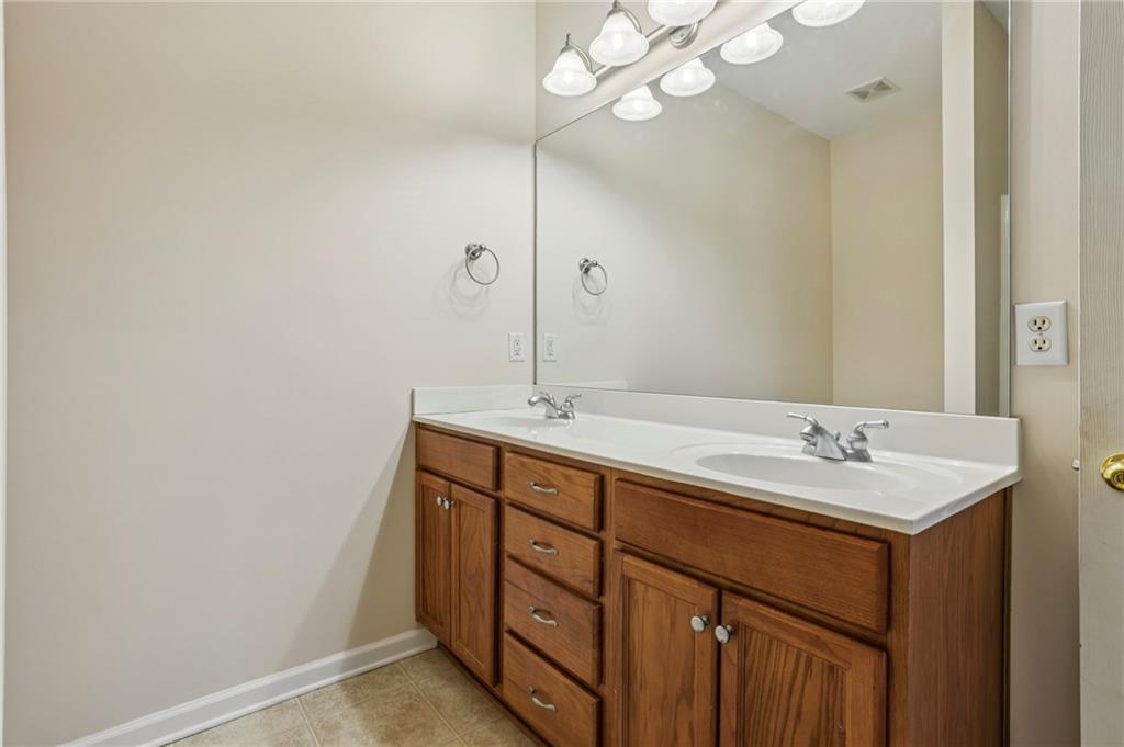 119 HOLIDAY Road Unit 1202