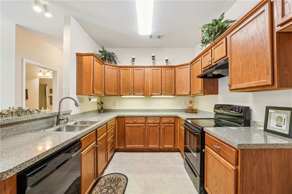 119 HOLIDAY Road Unit 1202