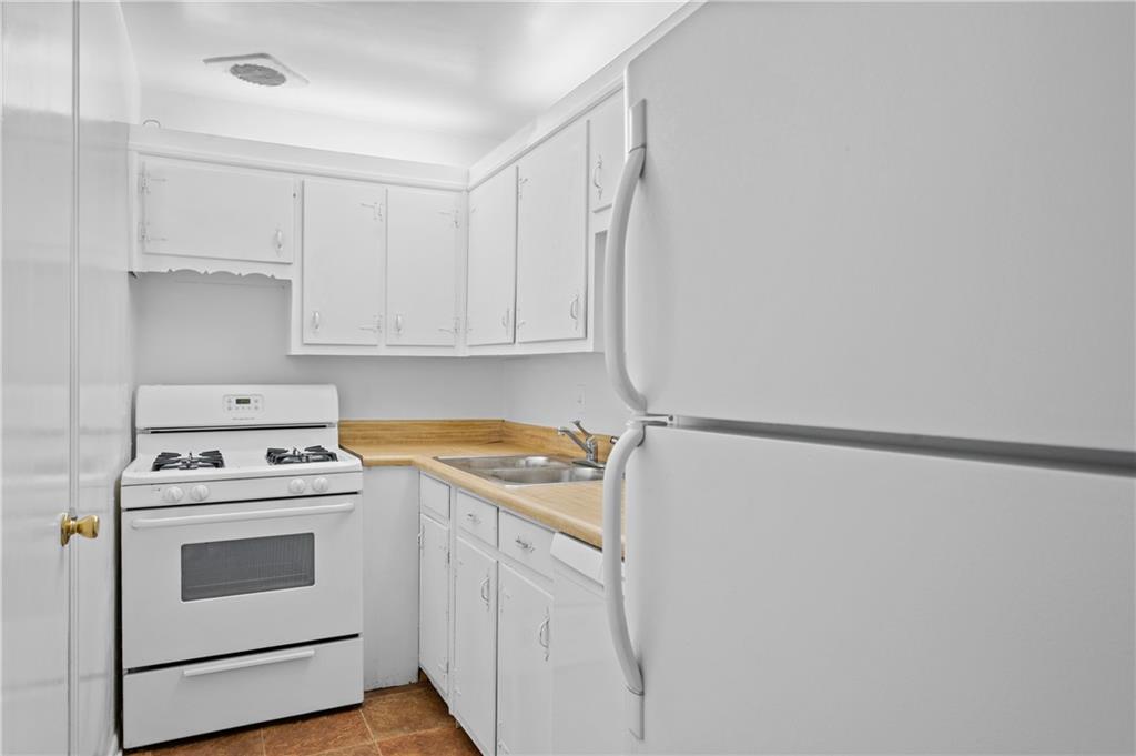 11 Peachtree Hills Avenue NE Unit B5