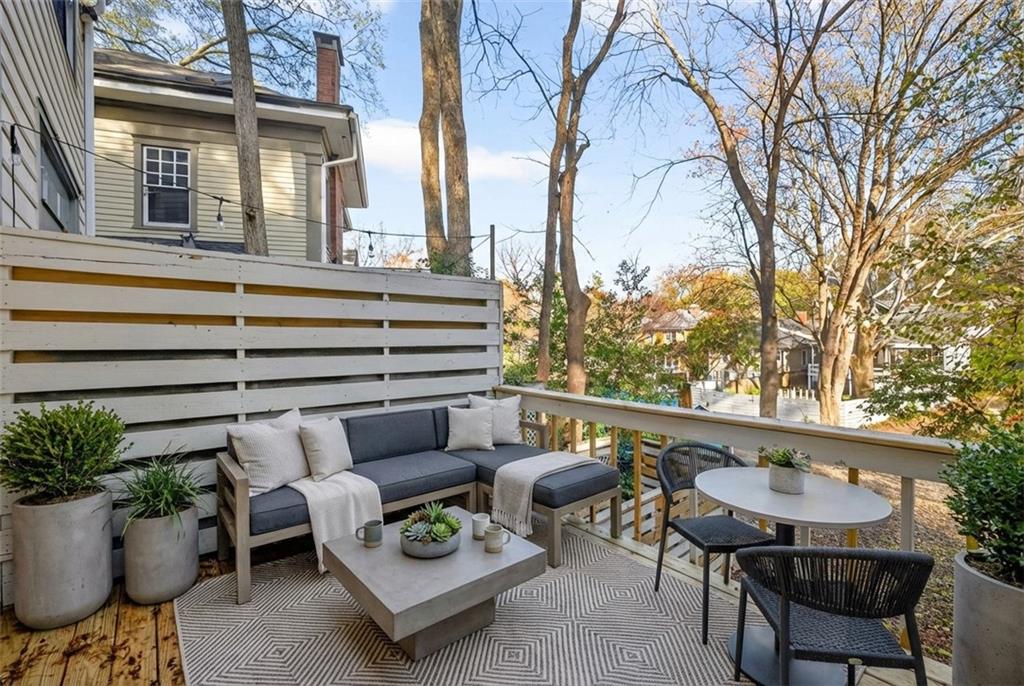 777 Charles Allen Drive NE