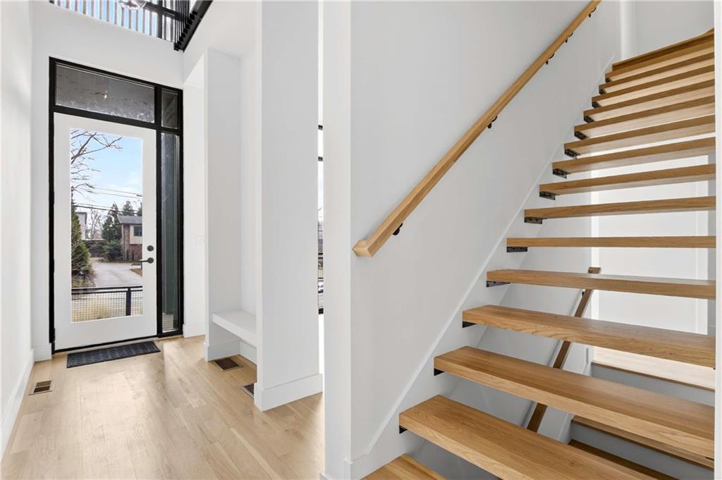 816 Berne Street SE Unit 4