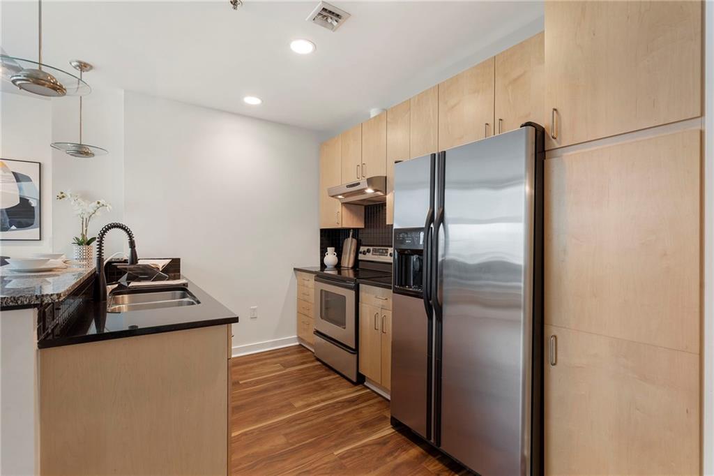 943 Peachtree Street NE Unit 1208