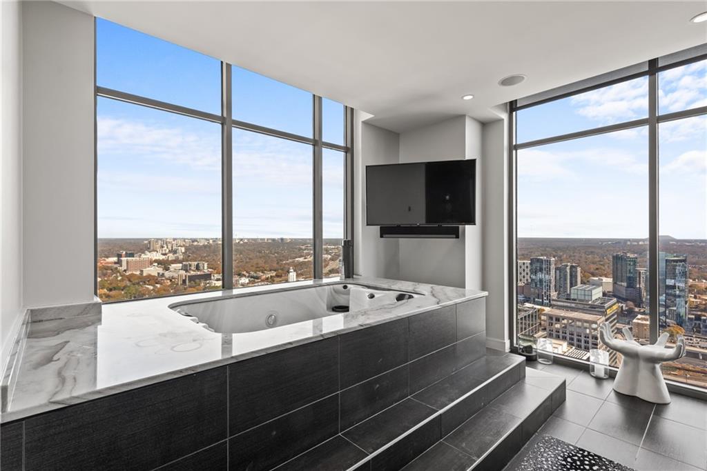 270 17th Street NW Unit 4602