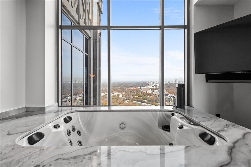270 17th Street NW Unit 4602