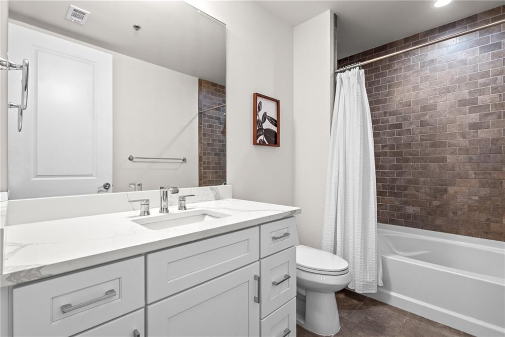 270 17th Street NW Unit 3806