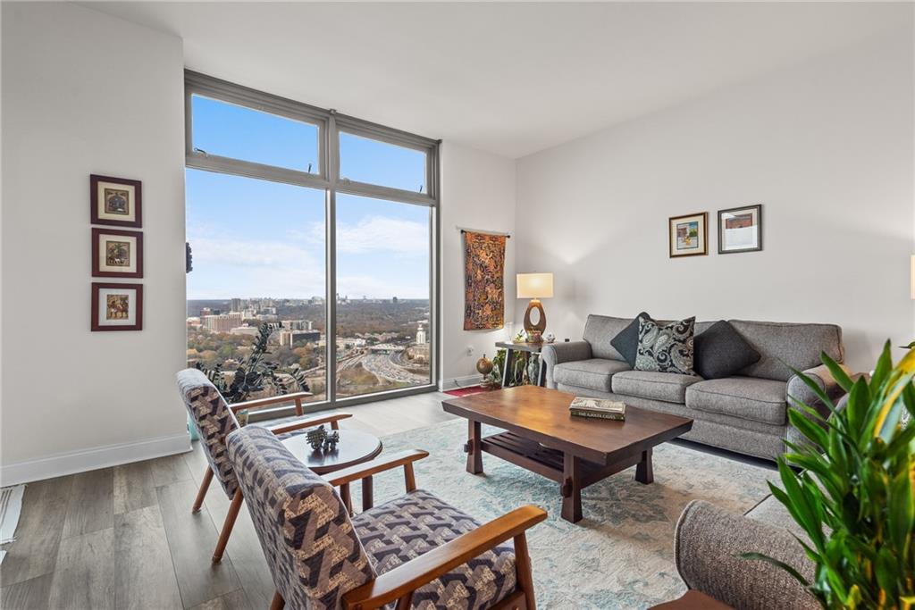 270 17th Street NW Unit 3806