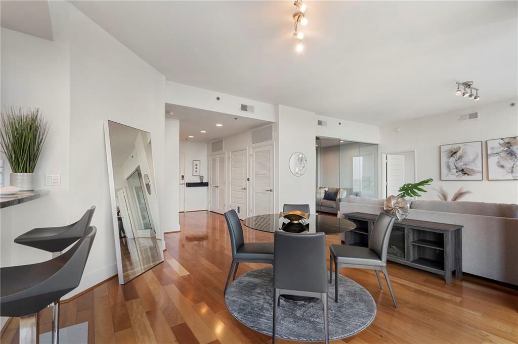 1080 Peachtree Street NE Unit 3307