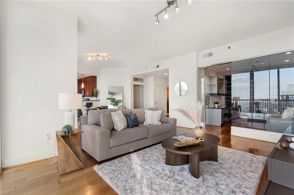 1080 Peachtree Street NE Unit 3307