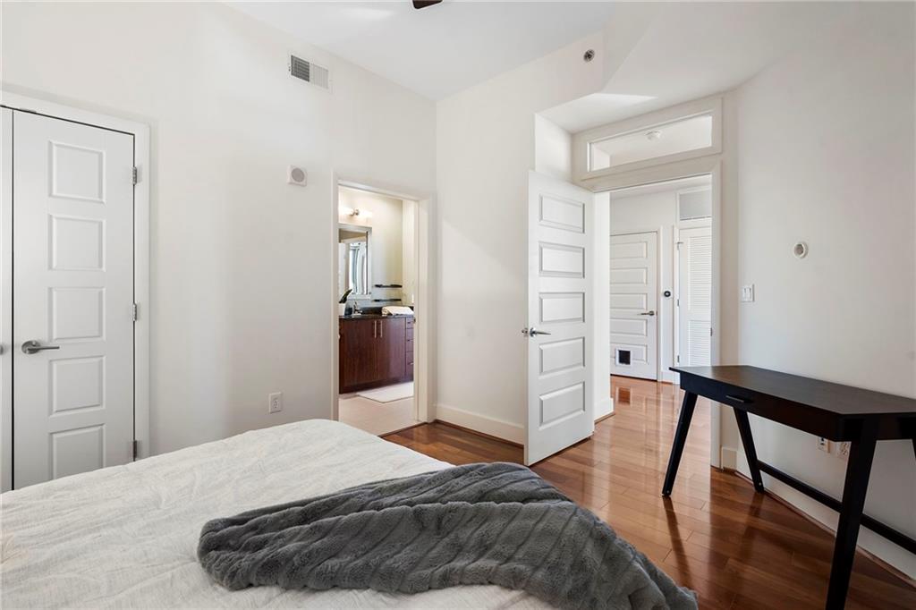 1080 Peachtree Street NE Unit 3307