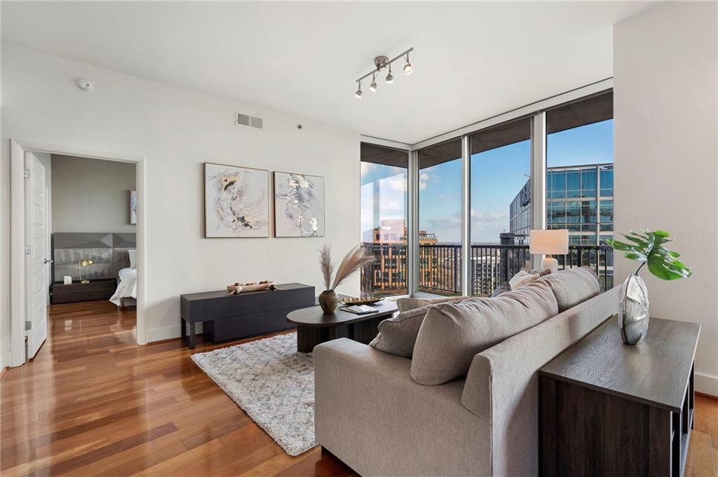 1080 Peachtree Street NE Unit 3307