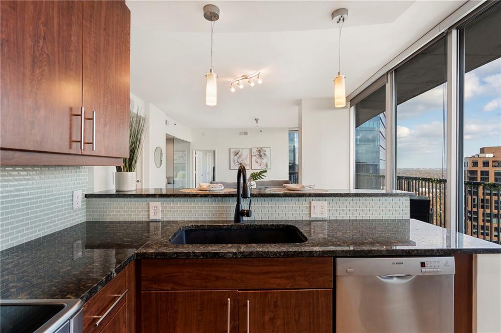 1080 Peachtree Street NE Unit 3307
