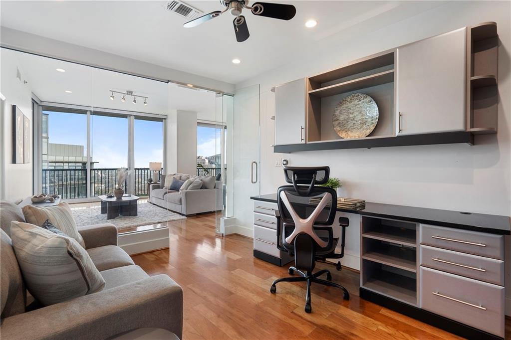 1080 Peachtree Street NE Unit 3307