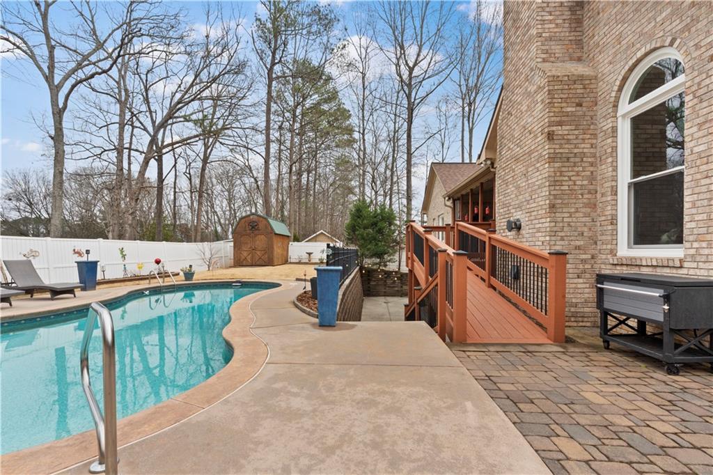 379 Bridgebrook Lane SW