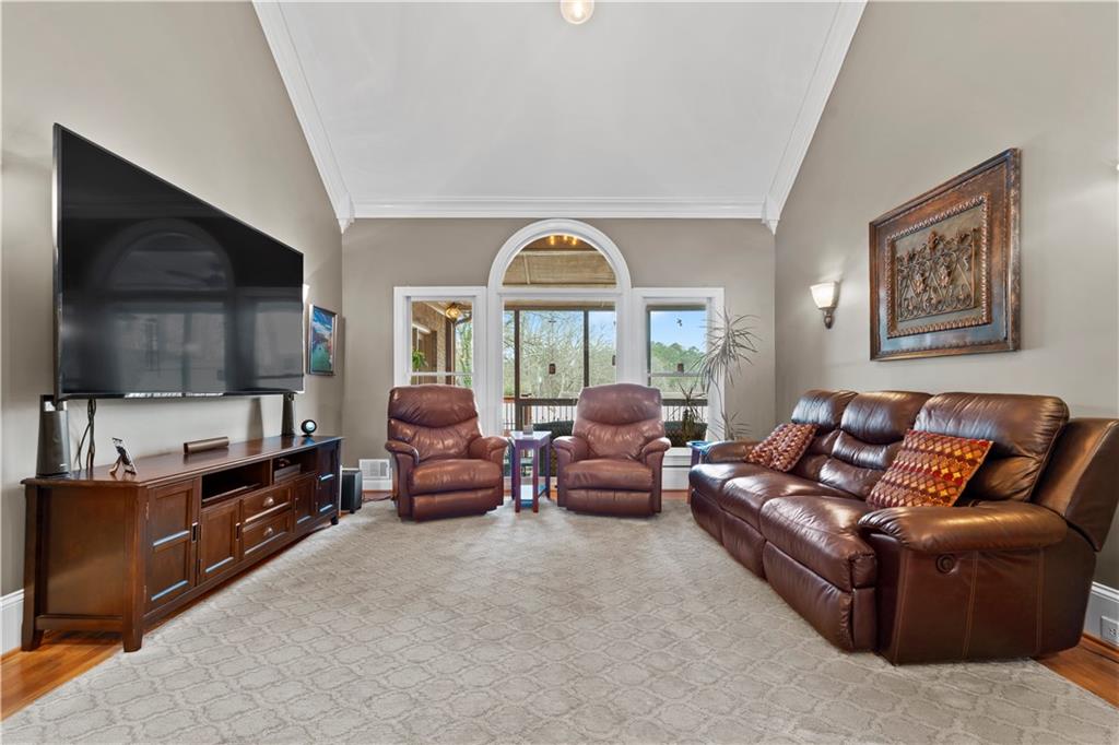 379 Bridgebrook Lane SW
