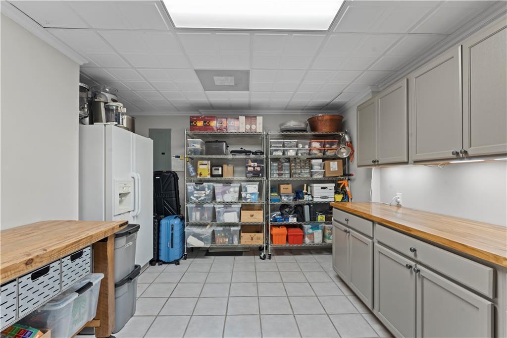 379 Bridgebrook Lane SW