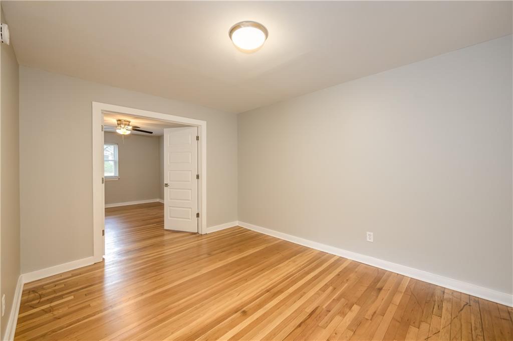 880 Saint Charles Avenue NE Unit 4