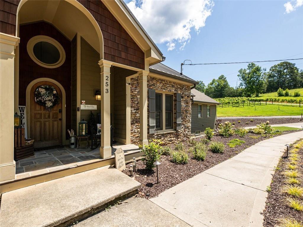 253 Happy Trails Way