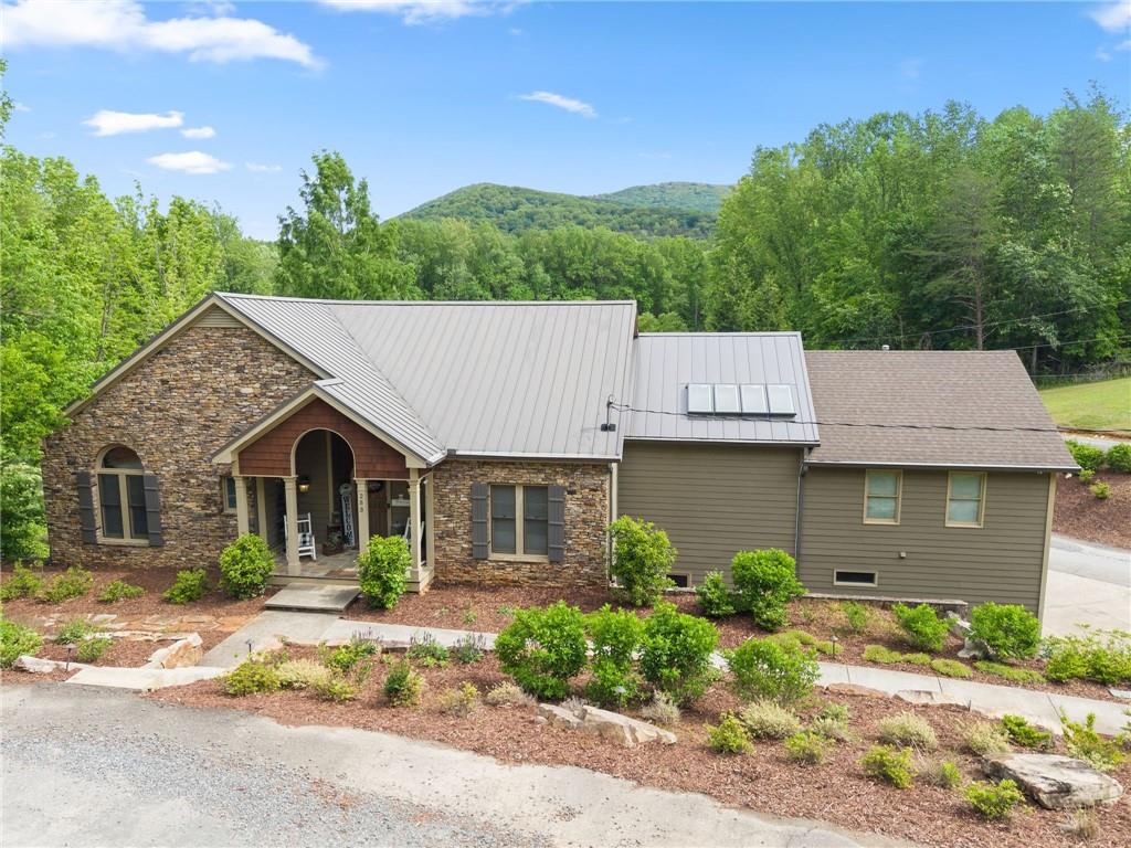 253 Happy Trails Way