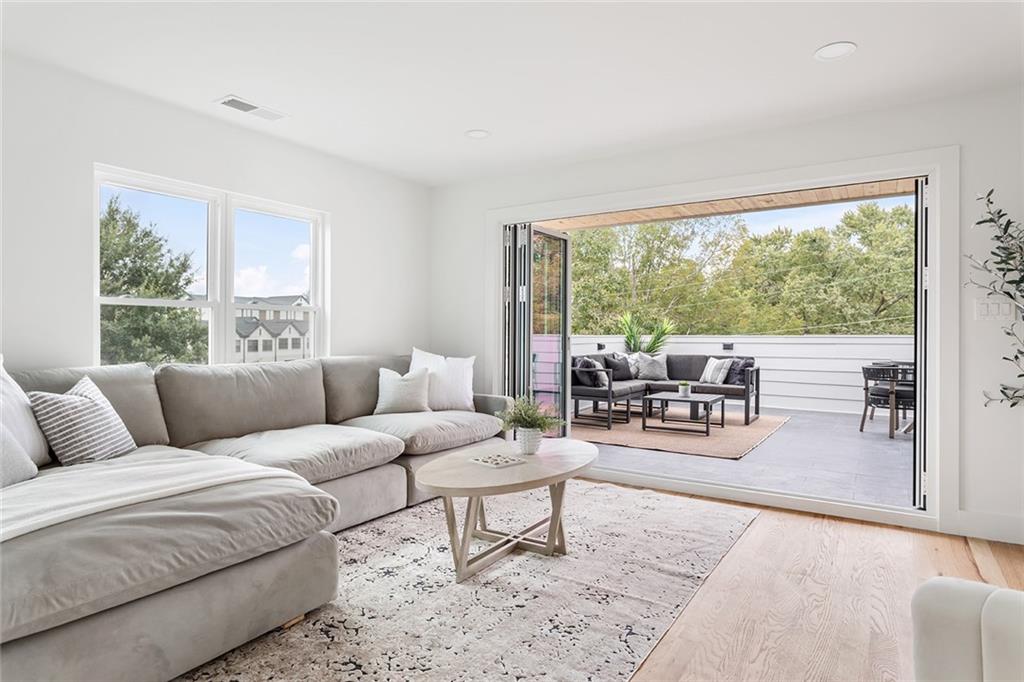 1044 Martin Street Unit A