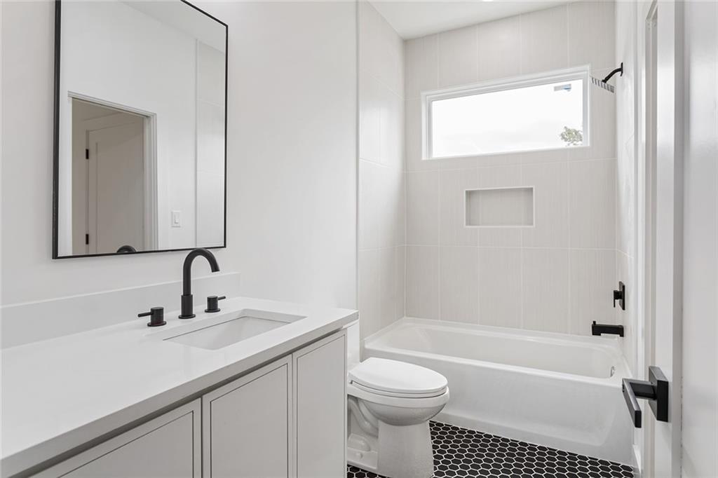 1044 Martin Street Unit A