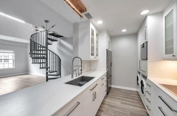 1074 Peachtree Walk NE Unit B504