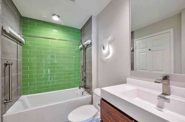 1074 Peachtree Walk NE Unit B504