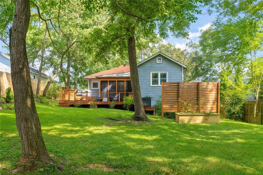 1010 Dill Ave SW