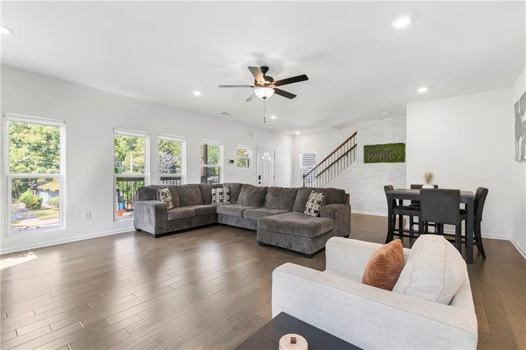 973 Mayson Turner Road NW