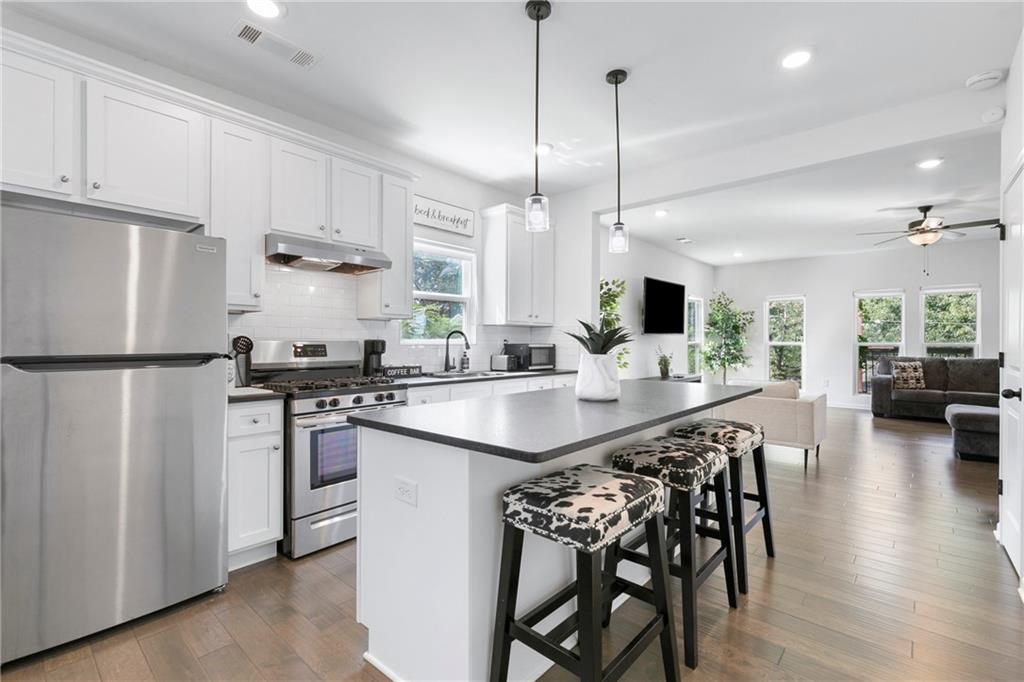 973 Mayson Turner Road NW
