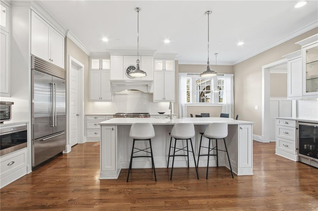 1004 Clairemont Avenue