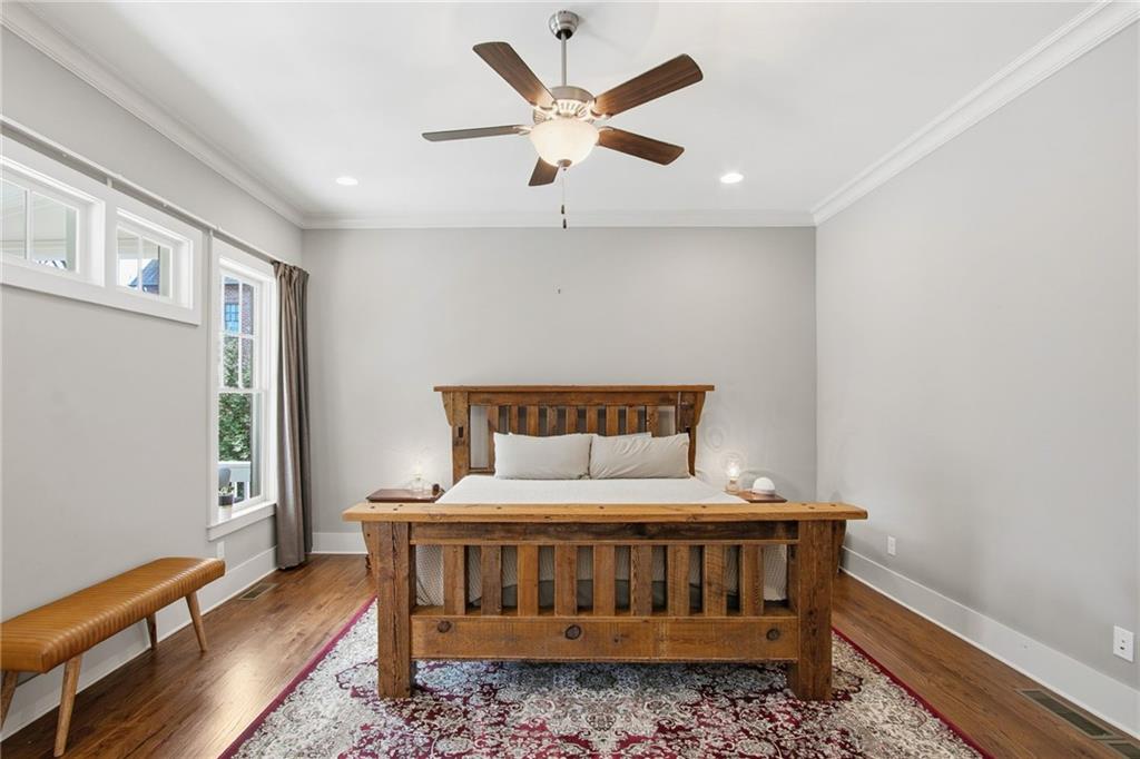 1004 Clairemont Avenue