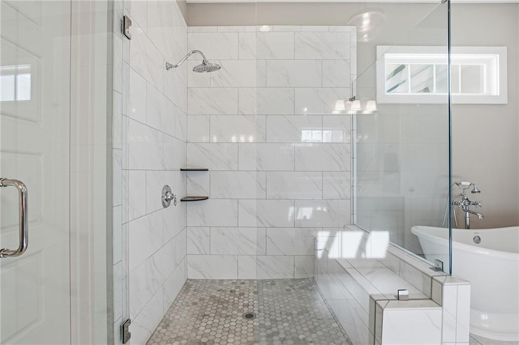 1004 Clairemont Avenue