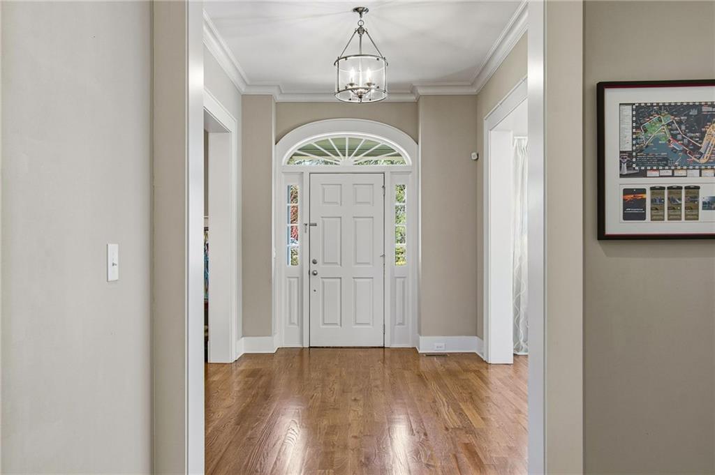 1004 Clairemont Avenue