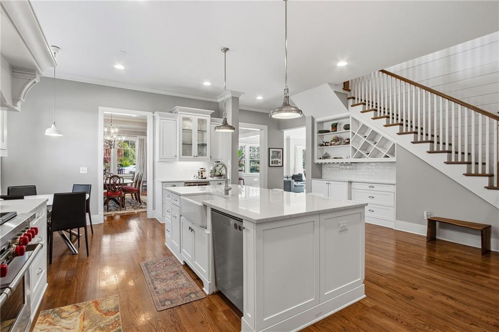 1004 Clairemont Avenue