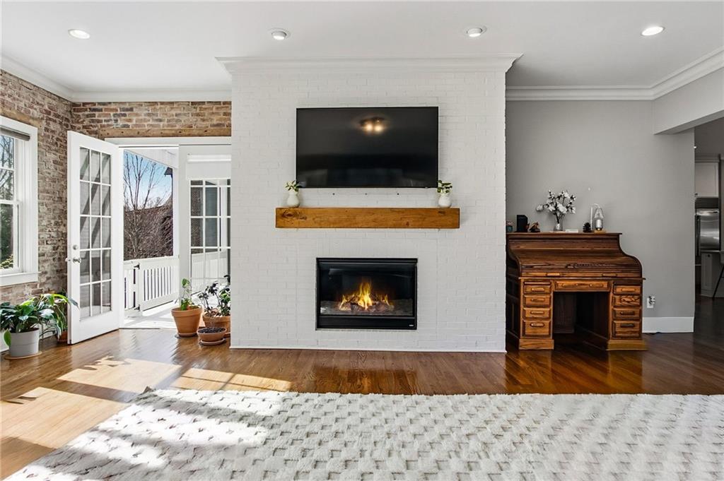 1004 Clairemont Avenue