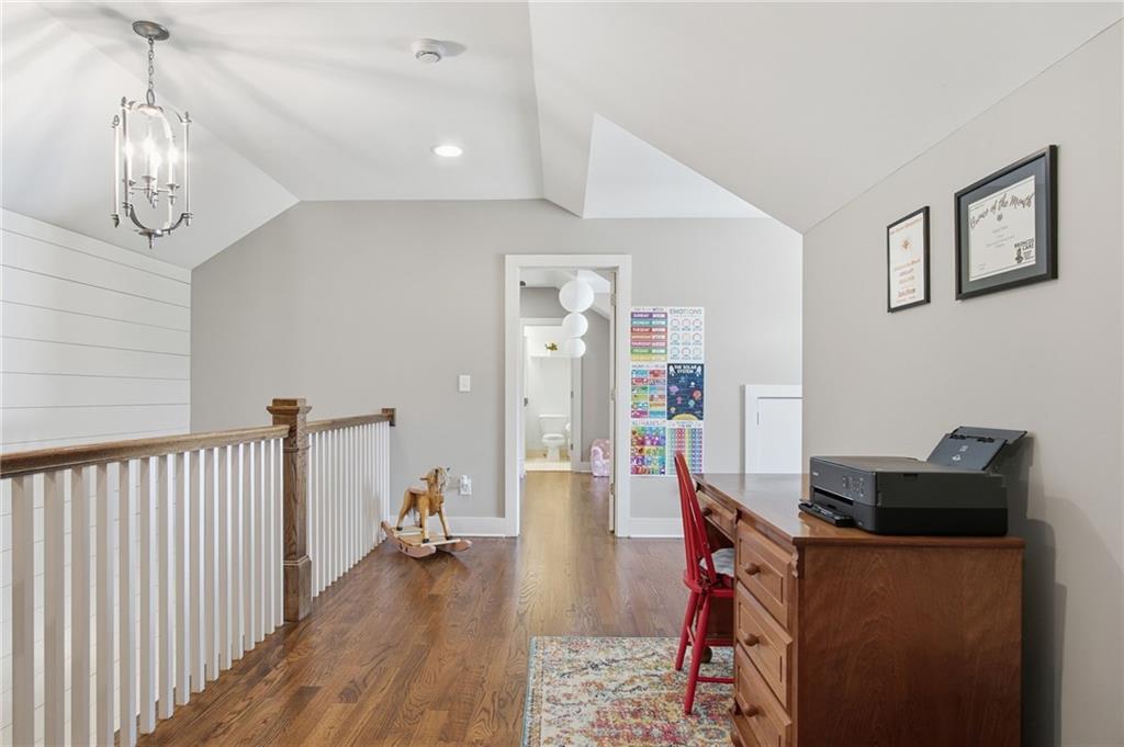 1004 Clairemont Avenue