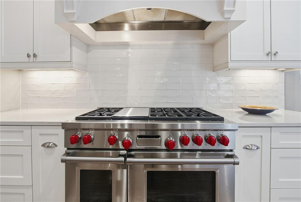 1004 Clairemont Avenue