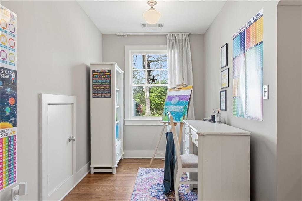 1004 Clairemont Avenue