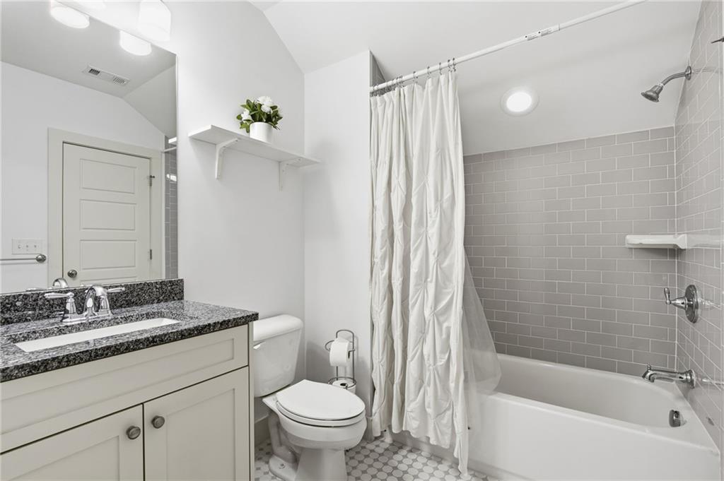 1004 Clairemont Avenue