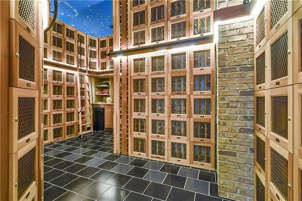 3338 Peachtree Road NE Unit 709