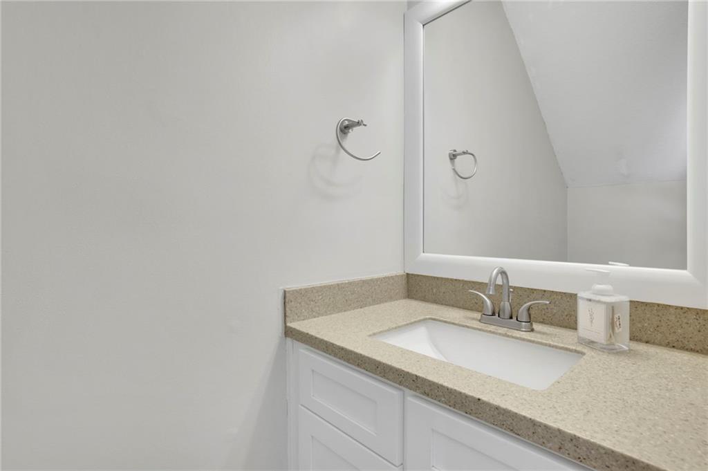9165 Nesbit Ferry Road Unit 39